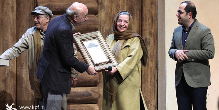 ایرج طهماسب در آیین اهدای جوایز جشنواره قصهگویی