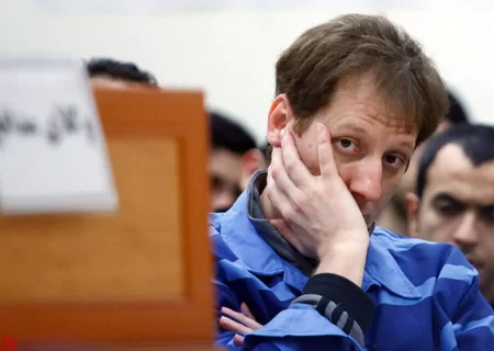 در حالی که ایران برای انتقال دارایی‌های خود دچار مشکل است، اموال بابک زنجانی چطور به ایران منتقل شده است؟