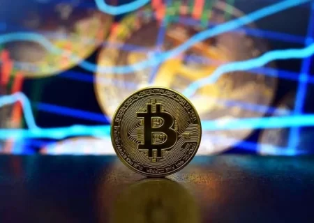 قیمت بیت کوین از ۷۰ هزار دلار فراتر رفت