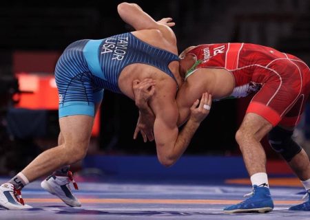 گوش شکسته‌ها دست پُر از بلغارستان برگشتند