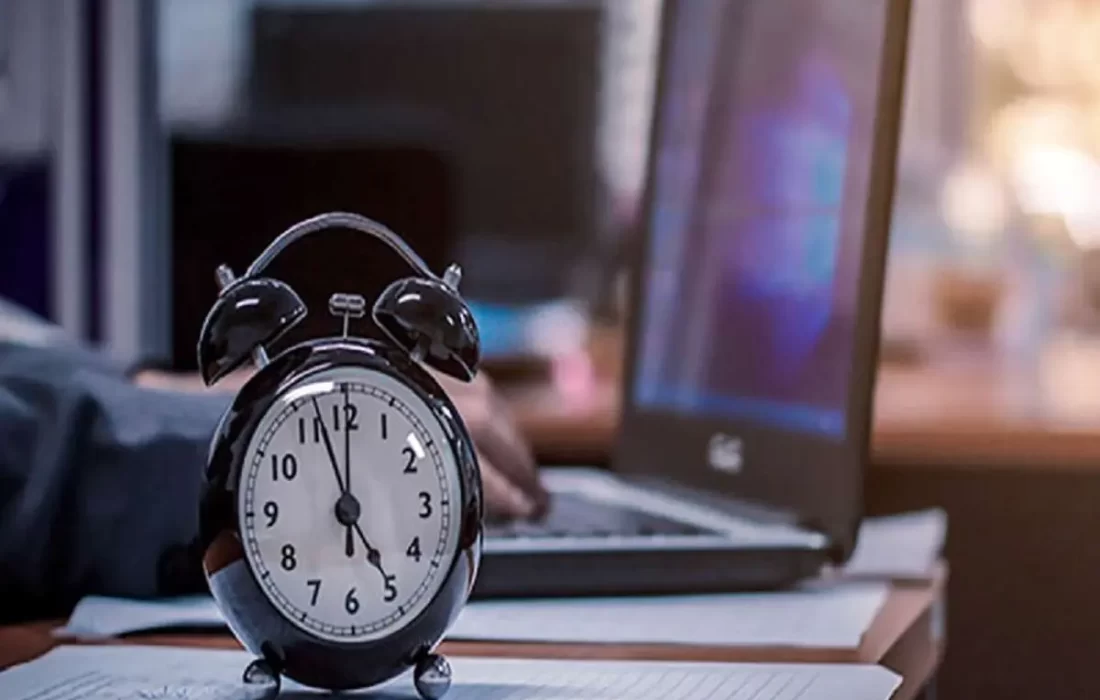 شاغلان ایرانی ۳ ساعت بیشتر از میانگین جهانی کار میکنند